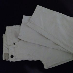 BCBG White Jeans Pants Stretch Sz 27. -C5